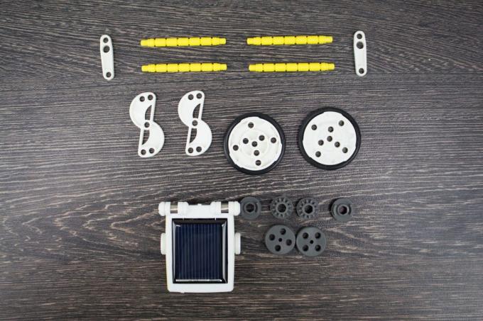 Barnas designer Solar 14-in-1: Part robot