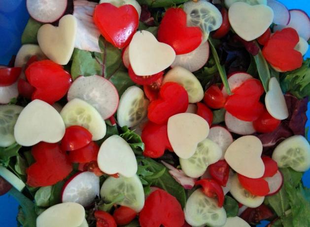 Gaver til Valentinsdag: grønnsakssalat