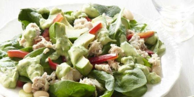 Salat med spinat, tunfisk og bønner