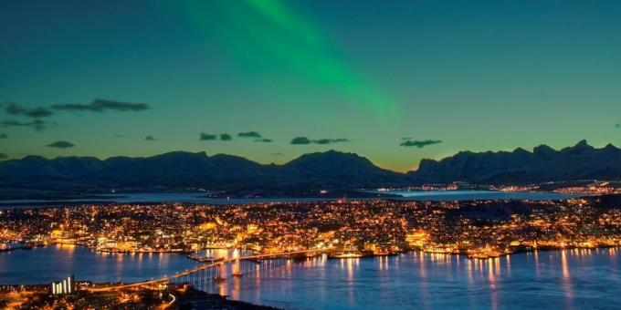 Innbyggere i byen Tromsø er svært sjelden lider av sesongmessige depresjon, til tross for natten utenfor vinduet 