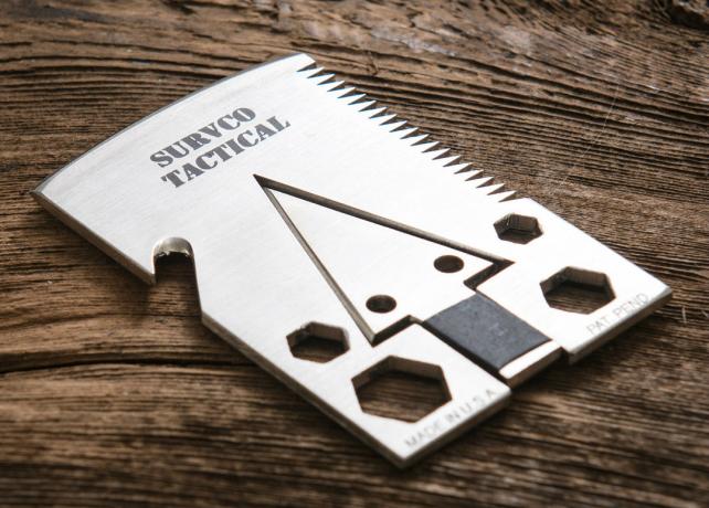 SURVCO - Multiverktøy-kredittkort for å overleve