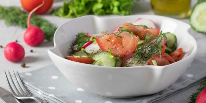 Salat med reddiker, tomater og agurker