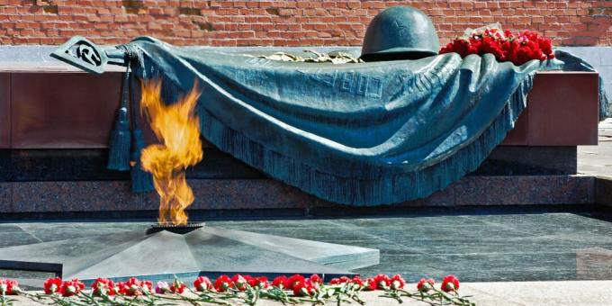 Evig flamme ved den ukjente soldatens grav i Moskva