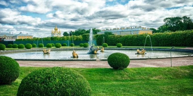 Vakre steder i Russland. Peterhof