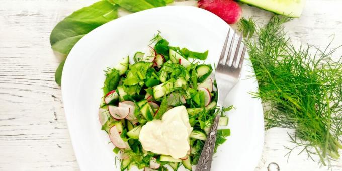 Salat med reddik og sorrel