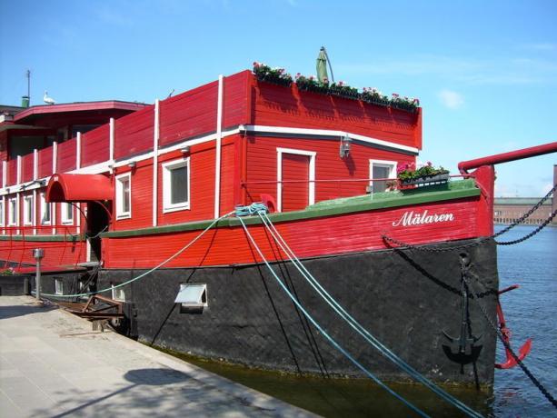 The Red Boat Mälaren rom