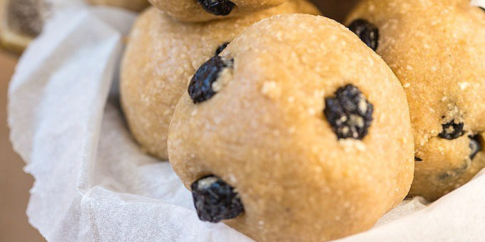 Energi baller med smak av blåbær muffin