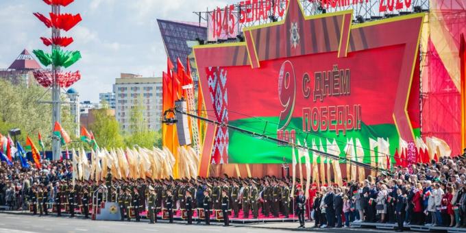 Parade til ære for 75-årsjubileet for seieren i Minsk