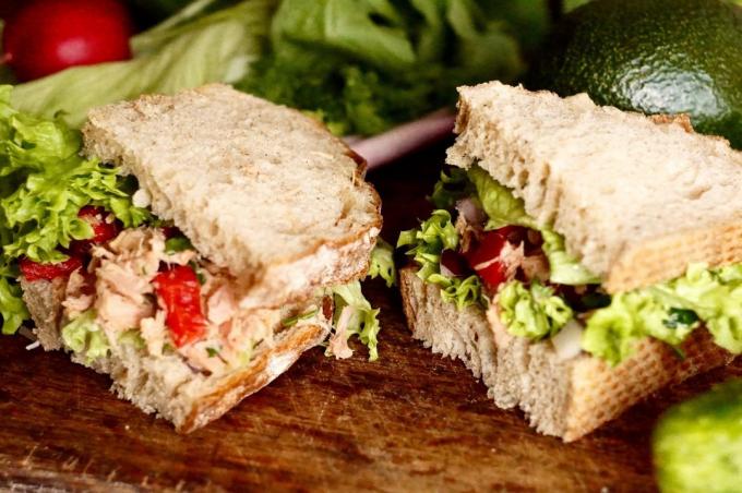 Oppskrift sandwich med tunfisk og urter