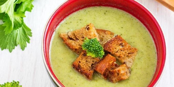 Selleri suppe med brokkoli og krutonger