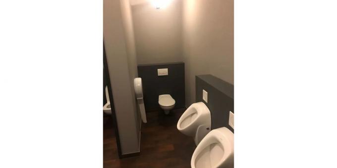 toalett i en tysk restaurant