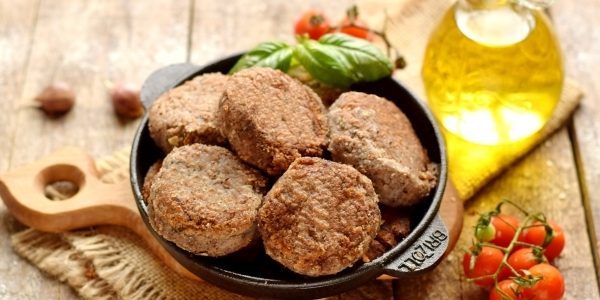 Meatless kjøttboller med bønner og sopp