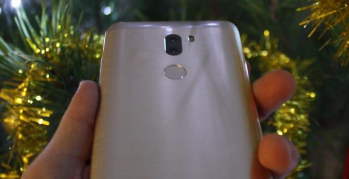 Xiaomi Mi5S Plus: en fingeravtrykkleser