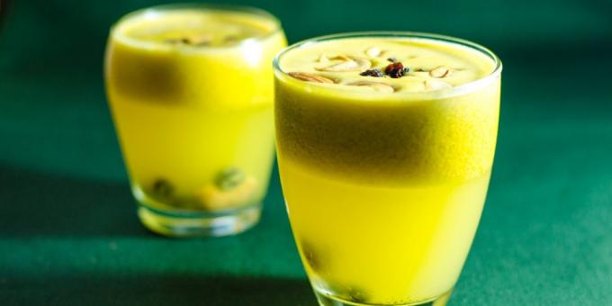 fersk juice oppskrifter: fersk appelsinjuice og ananas med ingefær