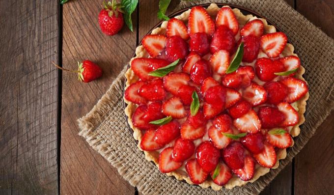 Shortcake med jordbær og smørkrem