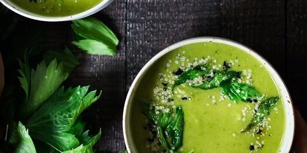 Selleri suppe med poteter og urter