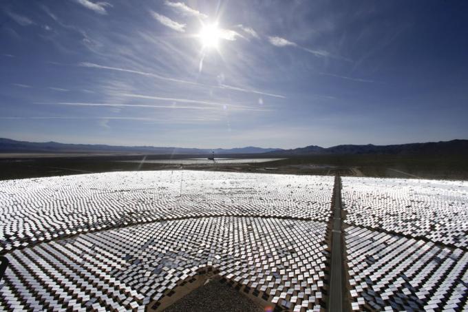 Teknologier for framtiden, vil folk kunne spraye en spesiell "solar" belegg
