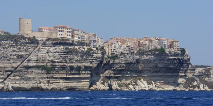 Hvor å gå i Europa: i Bonifacio, Frankrike