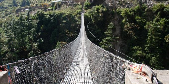 De skumleste broene: hengebroen i Ghasa