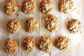 Havremel cookies med epler og nøtter