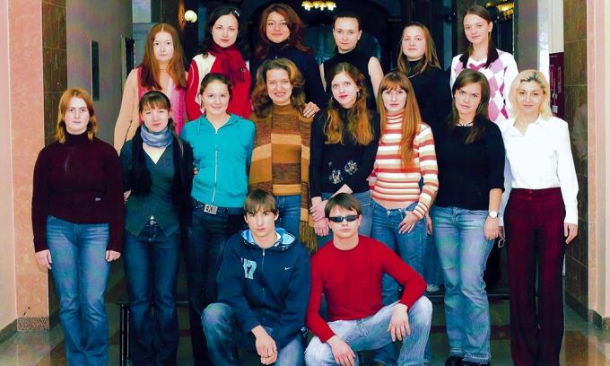 Denis Shipovich med klassekamerater