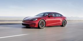 Elon Musk presenterte den raskeste elektriske Tesla-bilen