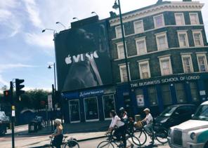 FOTO: Hvordan Apple touts sin musikktjeneste over hele verden