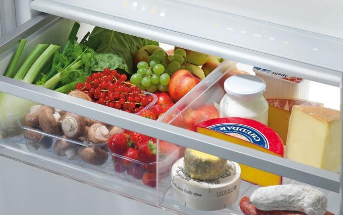 Gjennomføre en revisjon for å opprettholde orden i kjøleskapet