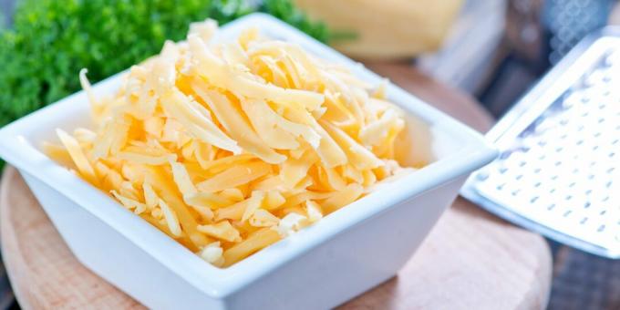 Chebureks med ost: en enkel fyllingsoppskrift