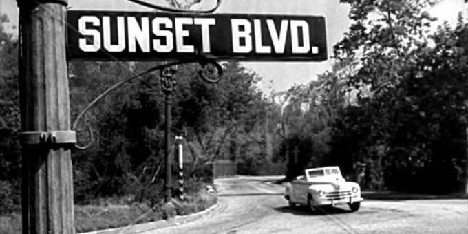 Filmtitler, endre betydningen av oversettelse: Sunset Blvd - «Sunset Boulevard»