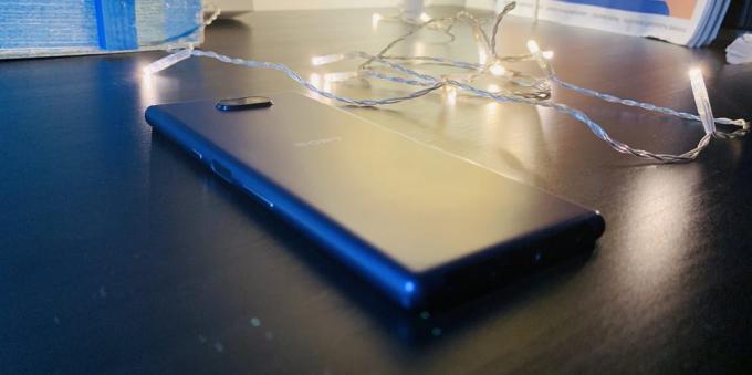 Sony Xperia 10 Plus: bakpanelet