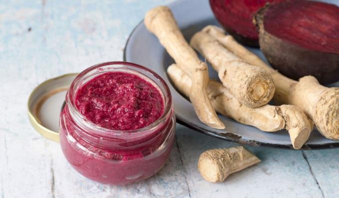 Rødbetsaus med pepperrot til vinteren