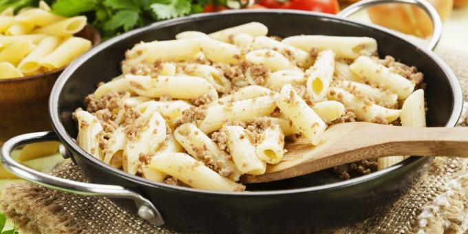 Oppskrift for pasta nautically med kokt kjøtt