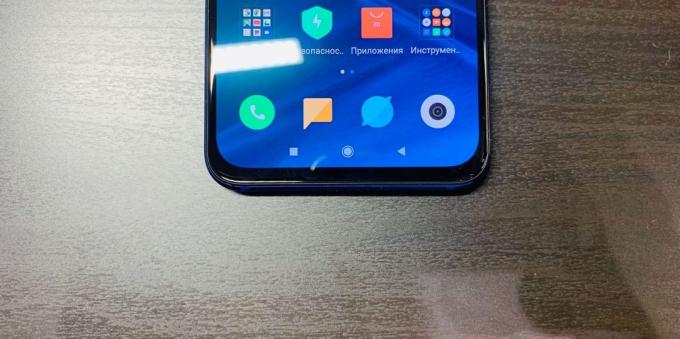 Xiaomi Mi ni SE: Nedre panne