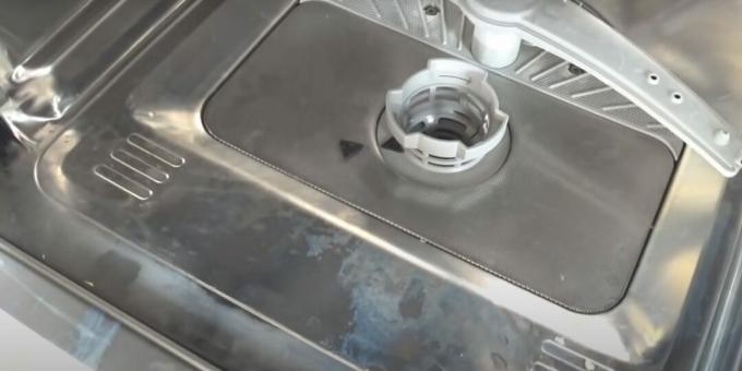 Slik rengjør du en oppvaskmaskin: finn et filter