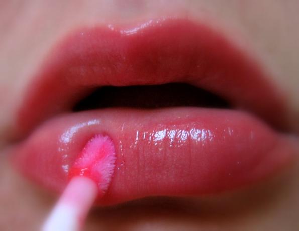 Lip gloss