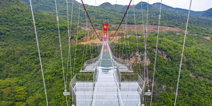Skumleste broer: Huangchuan Three Gorges Glass Bridge