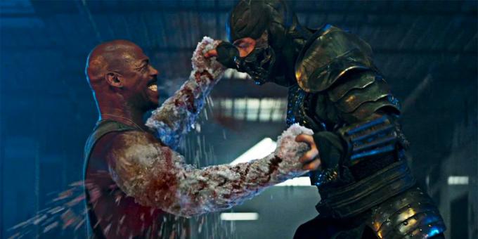 Mehkad Brooks som Jax og Joe Taslim som Sub-Zero i 2021 Mortal Kombat