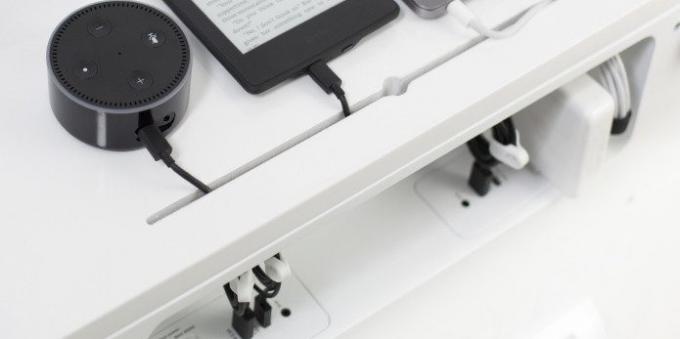 SoBro Smart Side Table: lade gadgets