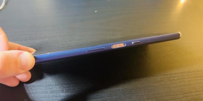 Sony Xperia 10 Plus: høyre kant
