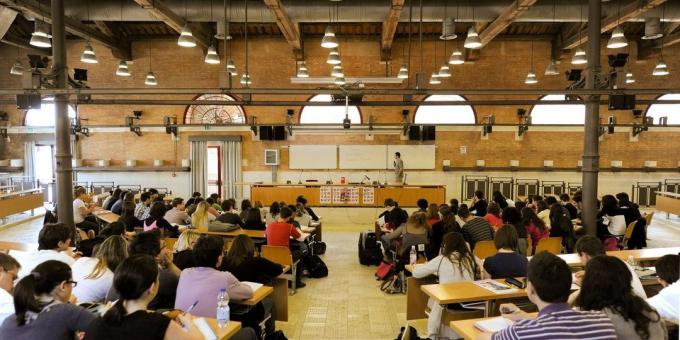 Høyere utdanning i Italia: studentene velger de fleste disipliner står fritt til å bestemme når de er klare til å ta eksamen