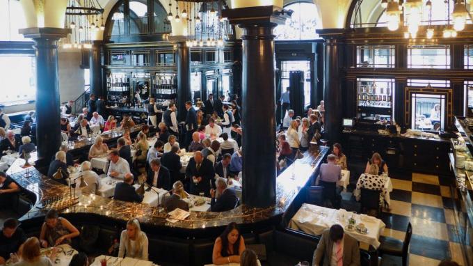 Hvor å gå i London: Cafe-Restaurant Wolseley