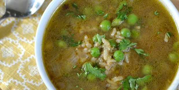vegetabilske supper: suppe med erter og ris