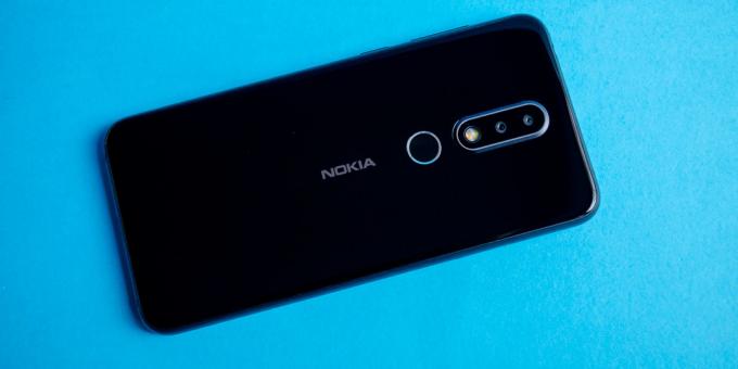 Gjennomgang av Nokia 6.1 Plus: Bakside