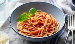 Spaghetti med tomatsaus