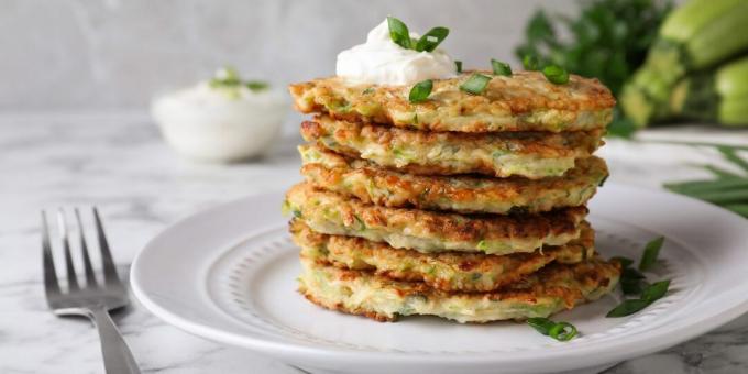 Zucchini-fritter med purre
