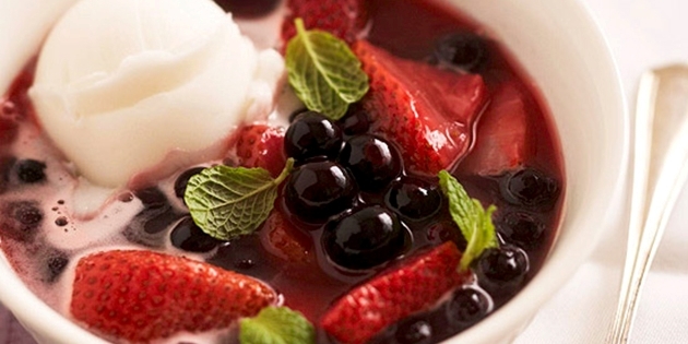 Oppskrifter med jordbær: Berry suppe