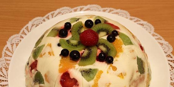 Jelly cake "knust glass" med frukt