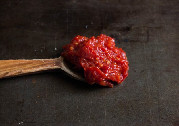 Tomatsyltetøy: La tomatene stå på bålet i ca en og en halv time