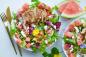 Salat med vannmelon, feta, kylling og honningdressing